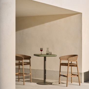 Kave Home Buitentafel Esilda Hoog Groen Cement 70x70cm Met Onderstel Ø55x96cm
