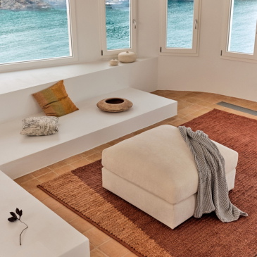 Kave Home Voetenbankje Alea Chenille Ecru 90x90cm