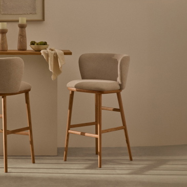 Kave Home Barstoel Ciselia Beige Chenille Essenhout Naturel 65cm