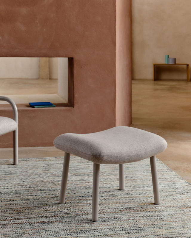 Kave Home Voetenbankje Inari Beige