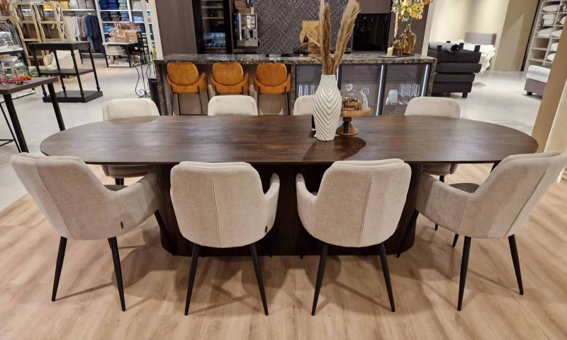 Livingfurn Eettafel Salvator Donkerbruin 300cm Mangohout Ovaal