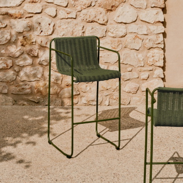 Kave Home Barkruk Maurina Outdoor Groen Stapelbaar